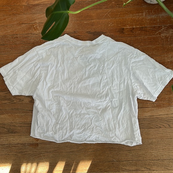 Graphic Cropped T-shirt - Picture 2 of 2
